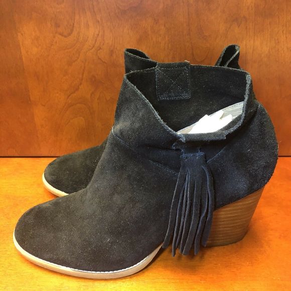 Crown Vintage Shoes - CROWN VINTAGE RAFFA WESTERN BOOTIE Black 9.5 M